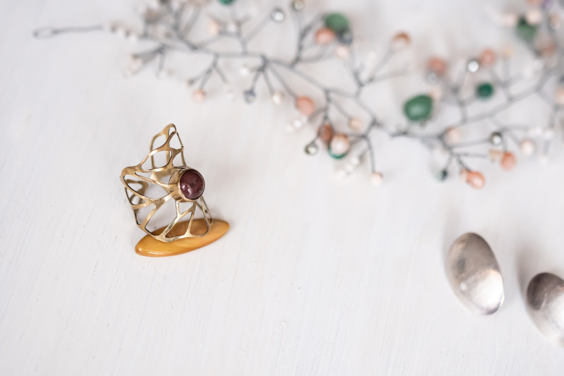 Leaf Ring With Agate Setting