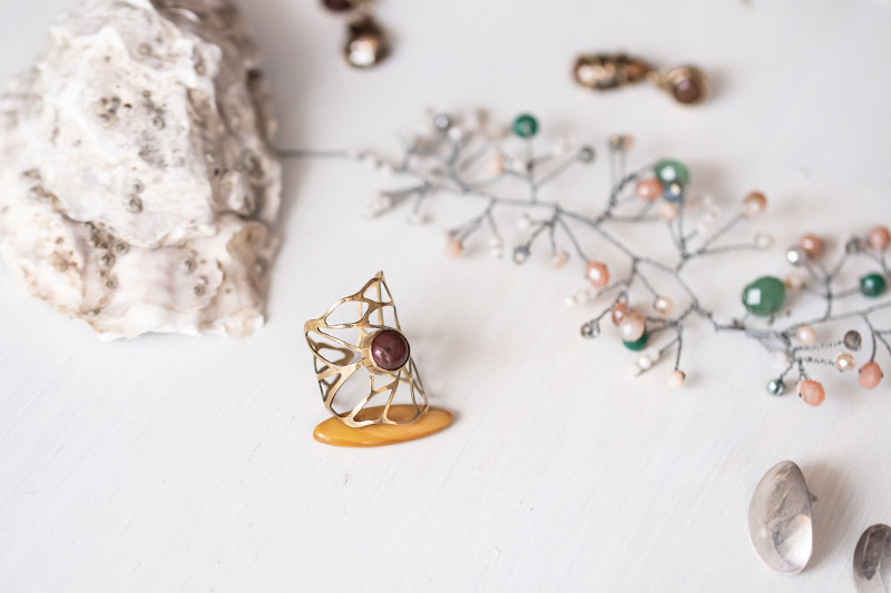Leaf Ring With Agate Setting