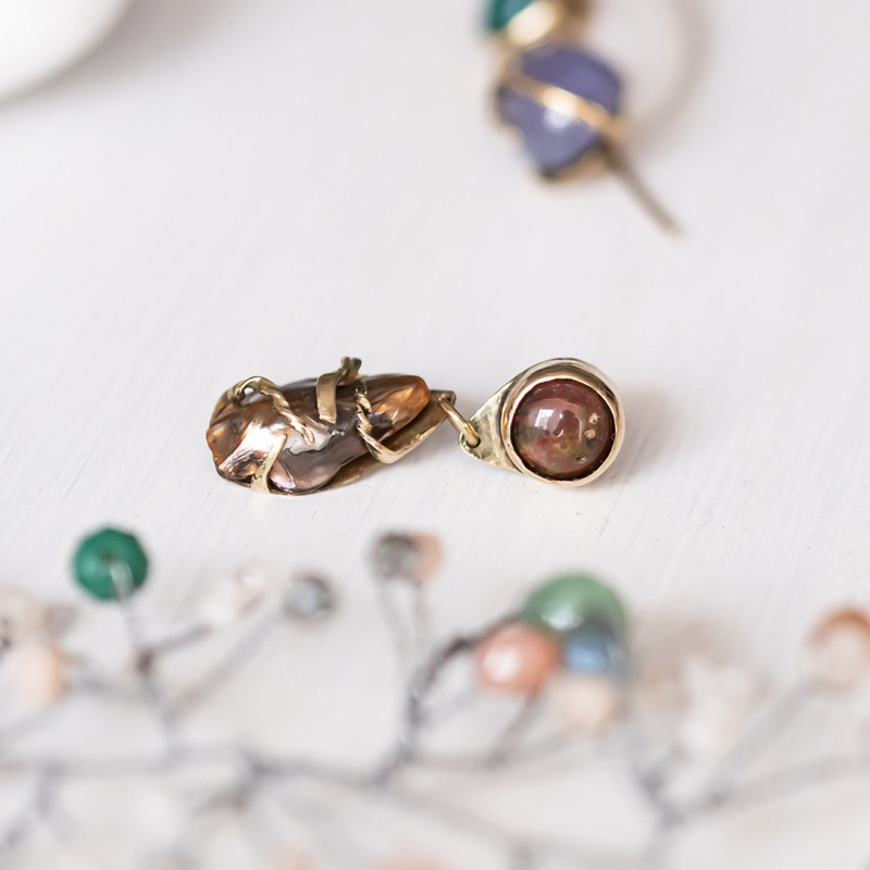 Hugged Wild Pearls and Indian Agate Earrings