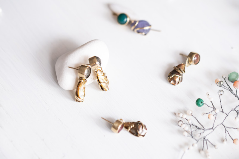 Hugged Wild Pearls and Indian Agate Earrings