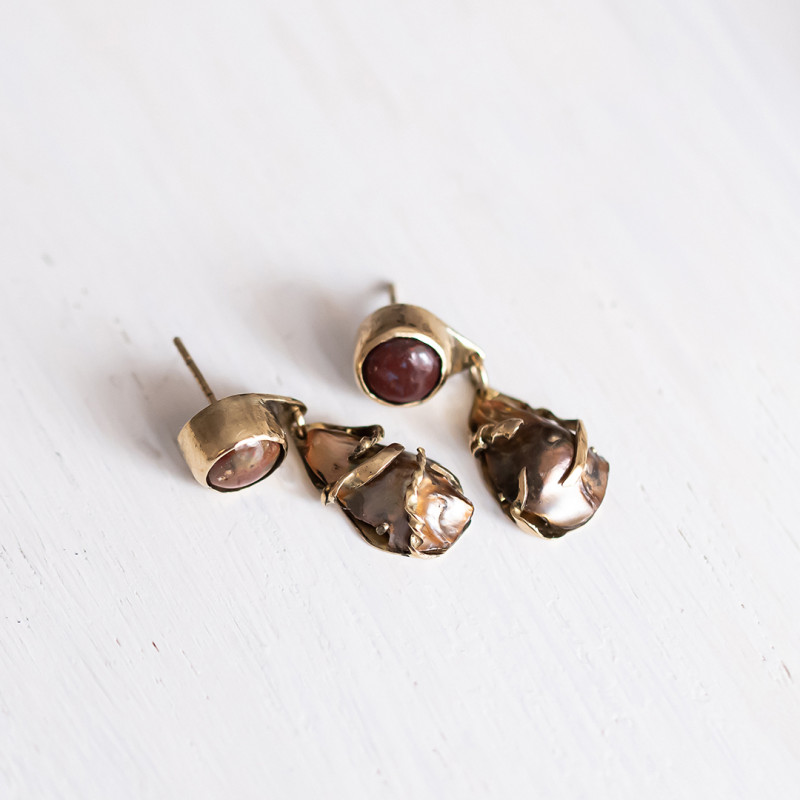 Hugged Wild Pearls and Indian Agate Earrings