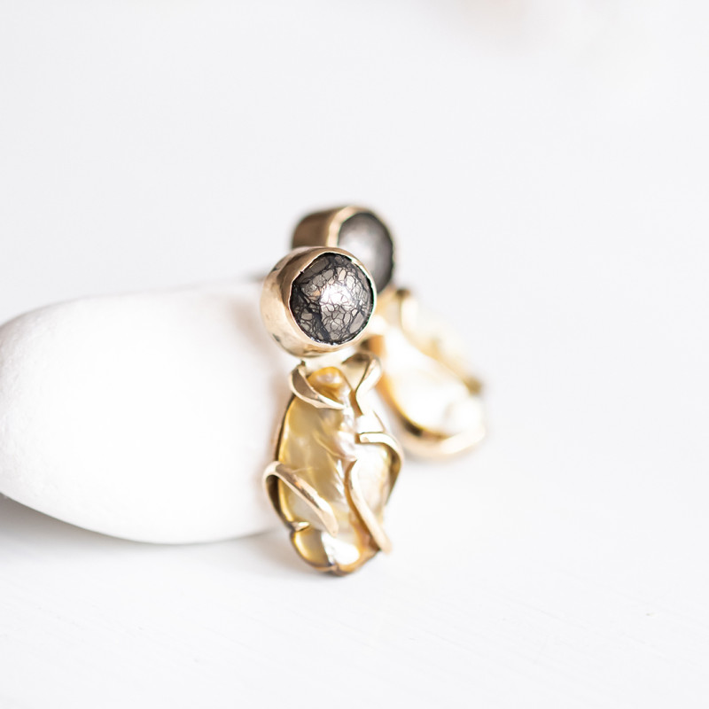 Marcasite Earrings Hugging Wild Pearls