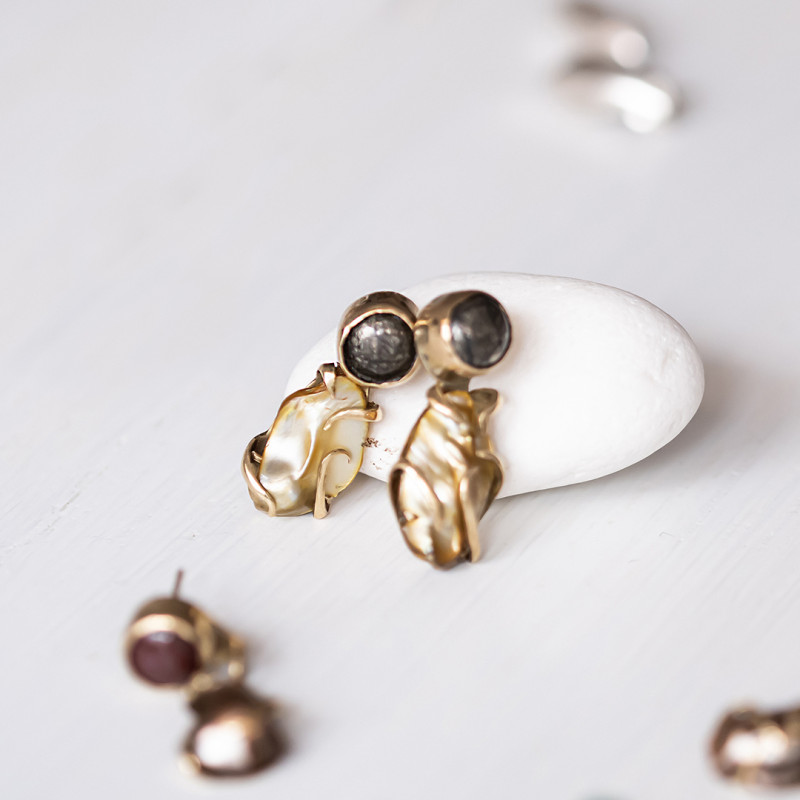 Marcasite Earrings Hugging Wild Pearls
