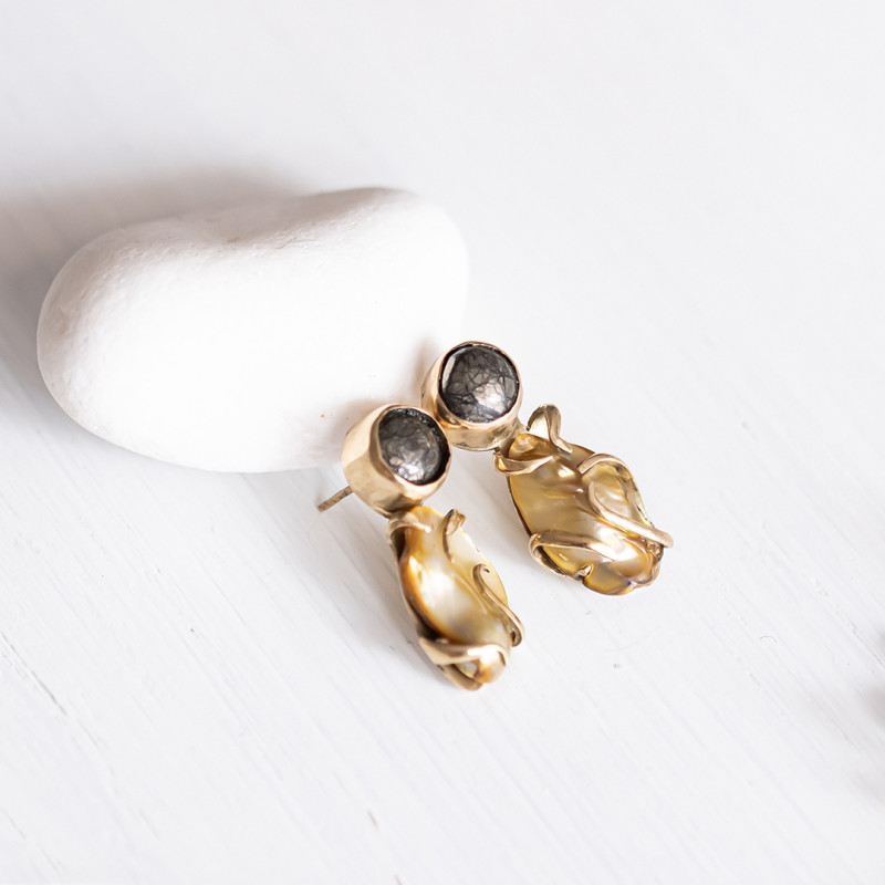 Marcasite Earrings Hugging Wild Pearls