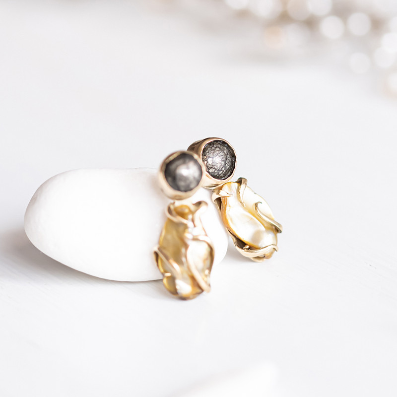 Marcasite Earrings Hugging Wild Pearls