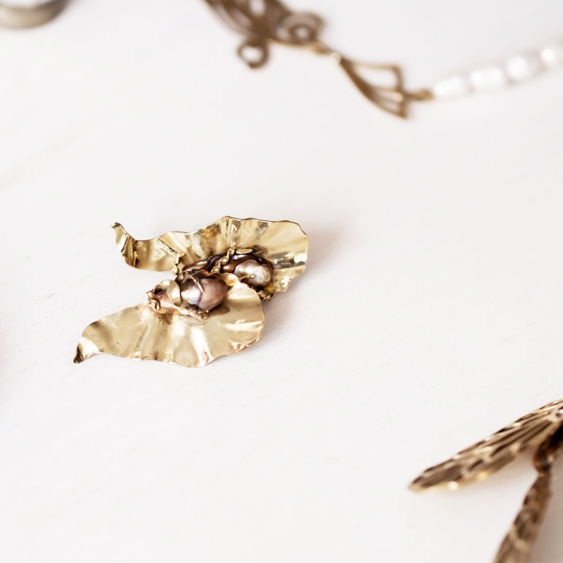 Wavy Pearl Earrings