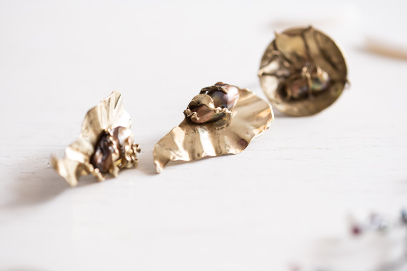 Wavy Pearl Earrings