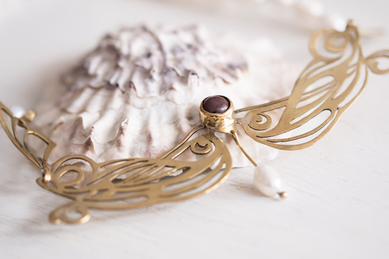 Art Nouveau Necklace with White Pearls